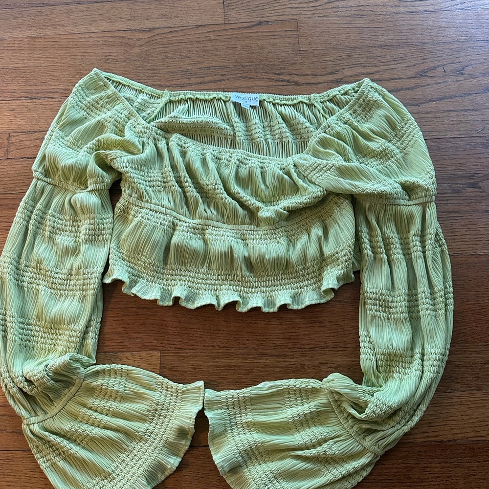 Vestique Light Green Off-Shoulder Blouse